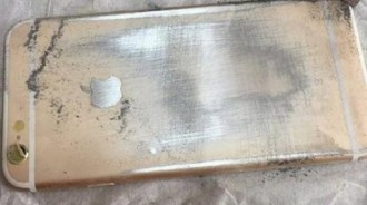 他嫌自己的iPhone太大眾…果斷用磨砂紙磨出一支新手機「94狂」啊！
