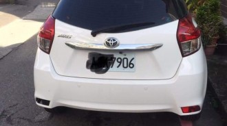 鄰居的停車技術太差，熱心「貼上紙條附上神器」，以後不會再撞上我家車尾了....