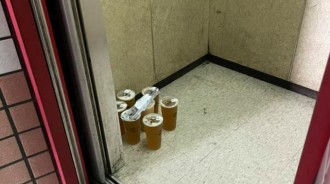 消失的外送員！訂7杯飲料「自己搭電梯上來」意外掀兩派論戰