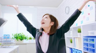 老闆跟秘書發生關係！某天秘書突然說：「我懷孕了」老闆不慌不忙的回答震驚了所有人！！！