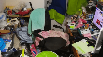 自告奮勇幫男友整理房間，意外搜出超多一元....