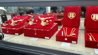 結婚買好市多金飾！婚禮一結束「她立刻跑去退貨」爽戴免錢　網傻眼「一堆人這樣搞」好市多經理回應了