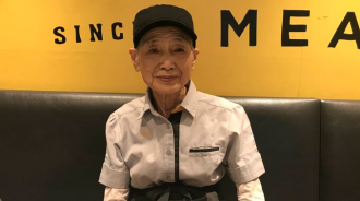 23年沒請過假！90歲奶奶「一週5天」麥當勞上班　笑喊：做到100歲！