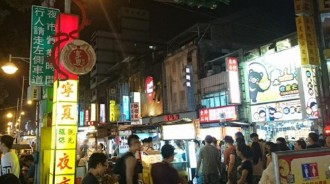 寧夏夜市爆「整條街攤販消失」！觀光客撲空傻眼　真正原因找到了